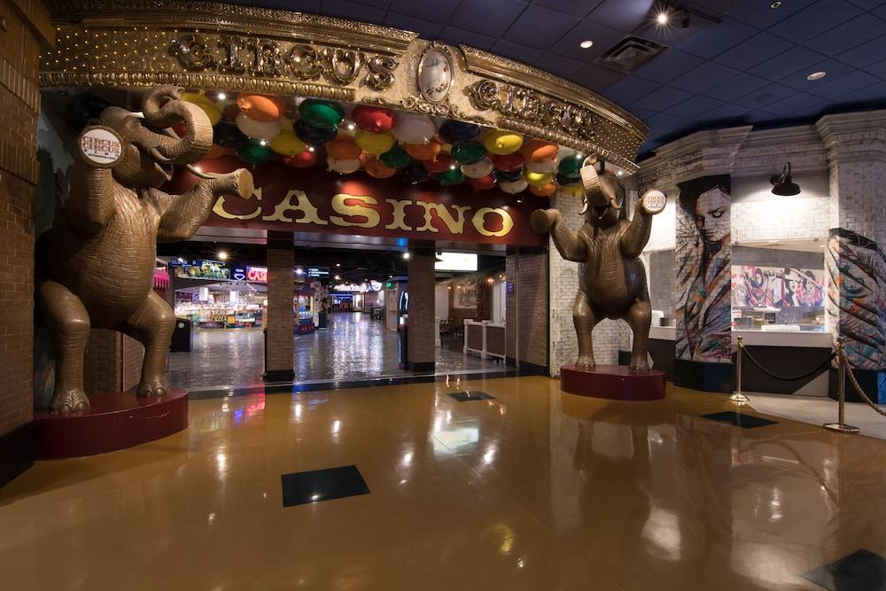 Circus Circus Reno Hotel Casino At The Row מראה חיצוני תמונה